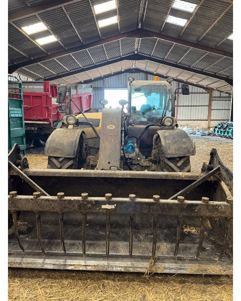 NEW-HOLLAND TH6.32S - מפעיל טלסקופי: תמונה 2 NEW-HOLLAND TH6.32S - מפעיל טלסקופי: תמונה 2