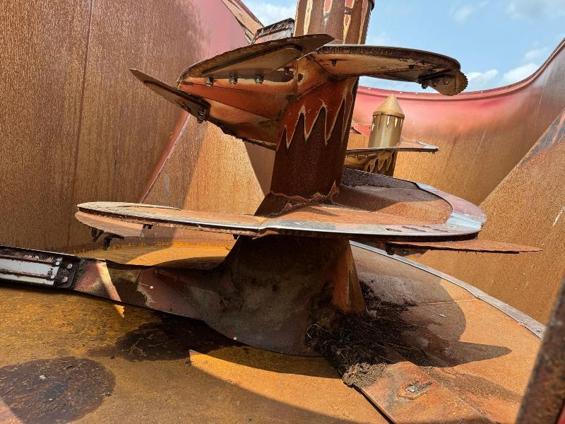 STRAUTMANN VERTIMIX 2401 - עגלת מערבל מספוא: תמונה 5 STRAUTMANN VERTIMIX 2401 - עגלת מערבל מספוא: תמונה 5