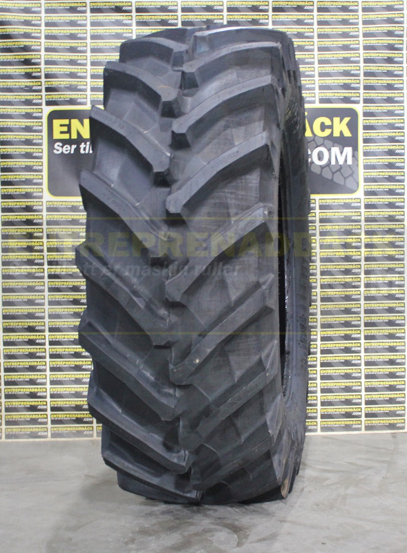 Trelleborg TM 800 650/65R38: Radial Tires for Modern Agricultural Tractors - חבילת גלגלים וצמיגים עבור טרקטור חקלאי: תמונה 3 Trelleborg TM 800 650/65R38: Radial Tires for Modern Agricultural Tractors - חבילת גלגלים וצמיגים עבור טרקטור חקלאי: תמונה 3