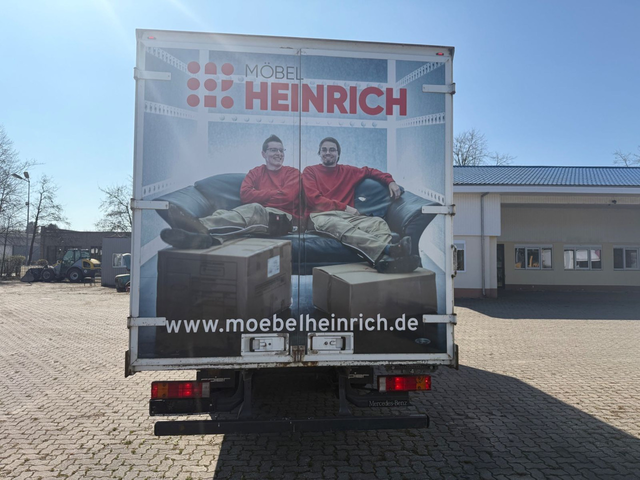 Mercedes-Benz 815 - משאית תיבה: תמונה 4 Mercedes-Benz 815 - משאית תיבה: תמונה 4