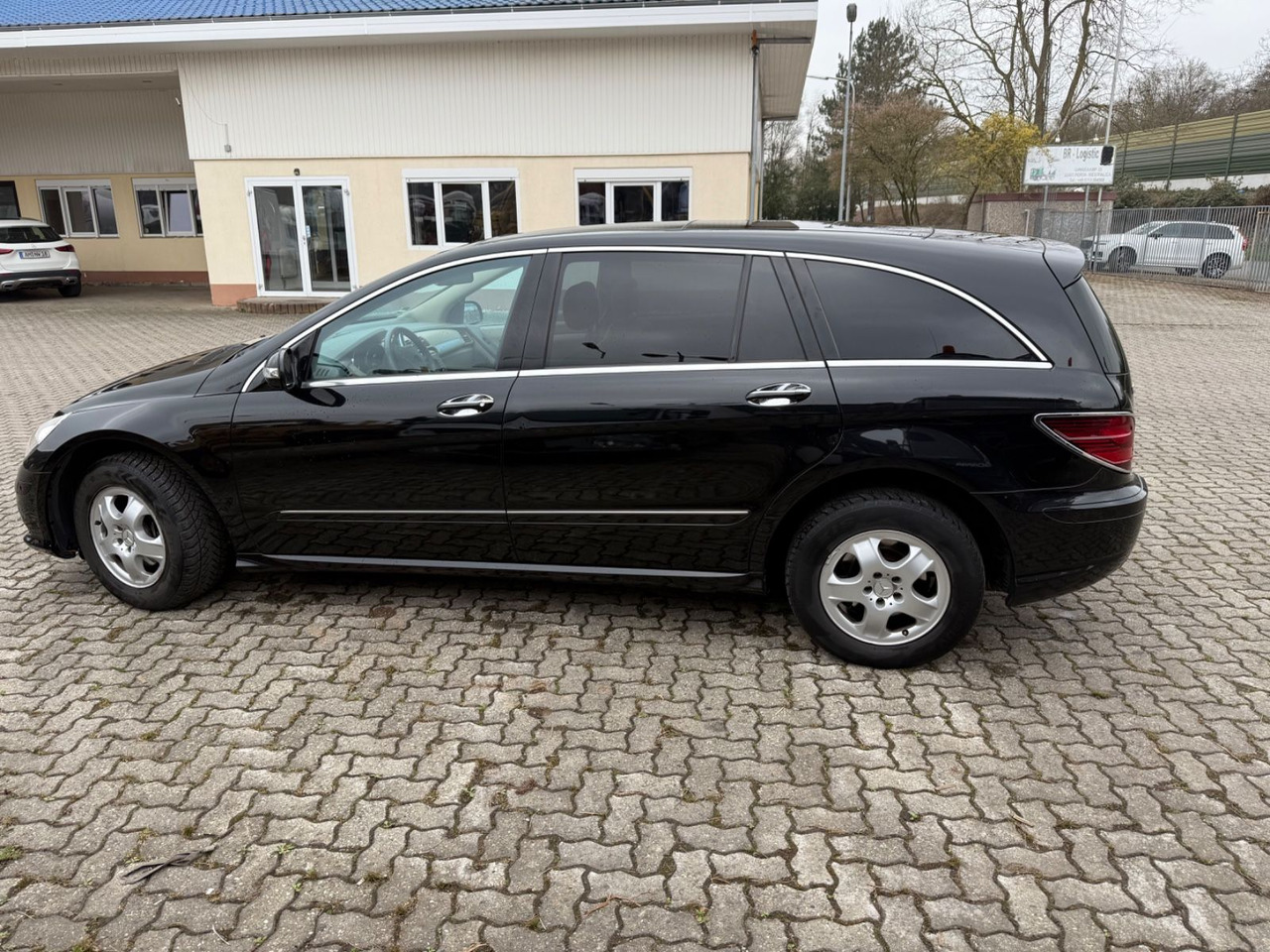 Mercedes-Benz R - SUV: תמונה 2 Mercedes-Benz R - SUV: תמונה 2
