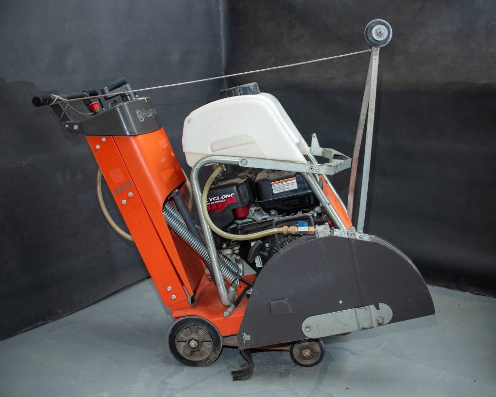 Husqvarna FS413 - מכונת אספלט: תמונה 4 Husqvarna FS413 - מכונת אספלט: תמונה 4