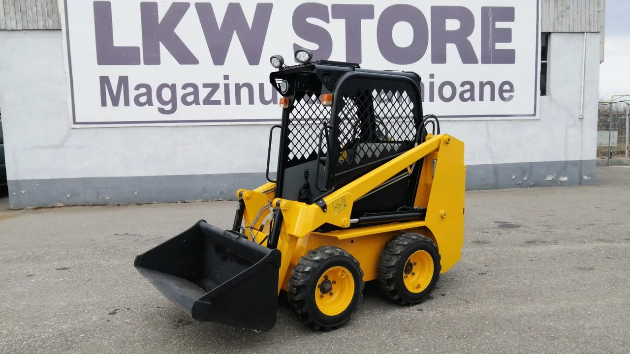 Bobcat Front Loader Ram Italia FM 120 – Hammer Installation - מעמיס היגוי החלקה: תמונה 3 Bobcat Front Loader Ram Italia FM 120 – Hammer Installation - מעמיס היגוי החלקה: תמונה 3