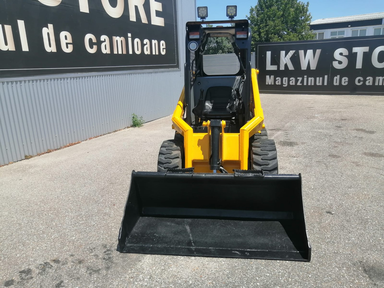 Bobcat SKID TYRE FRONT LOADER RAM ITALY - מעמיס היגוי החלקה: תמונה 3 Bobcat SKID TYRE FRONT LOADER RAM ITALY - מעמיס היגוי החלקה: תמונה 3