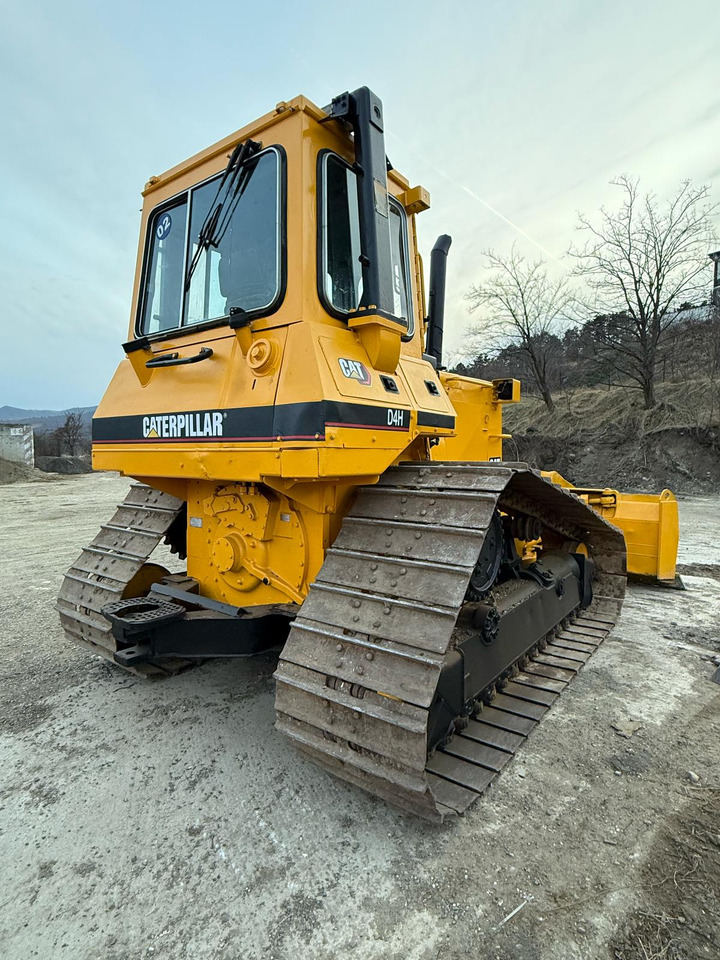 CATERPILLAR D4H BULLDOZER - דחפור: תמונה 3 CATERPILLAR D4H BULLDOZER - דחפור: תמונה 3