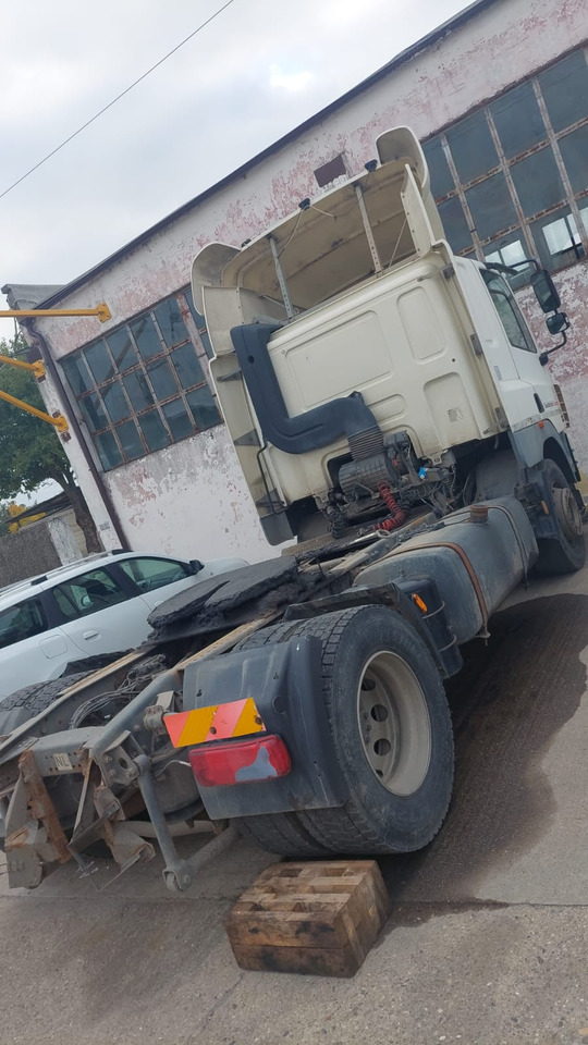 DAF CF 85.43 Tractor Head - יחידת טרקטור: תמונה 4 DAF CF 85.43 Tractor Head - יחידת טרקטור: תמונה 4