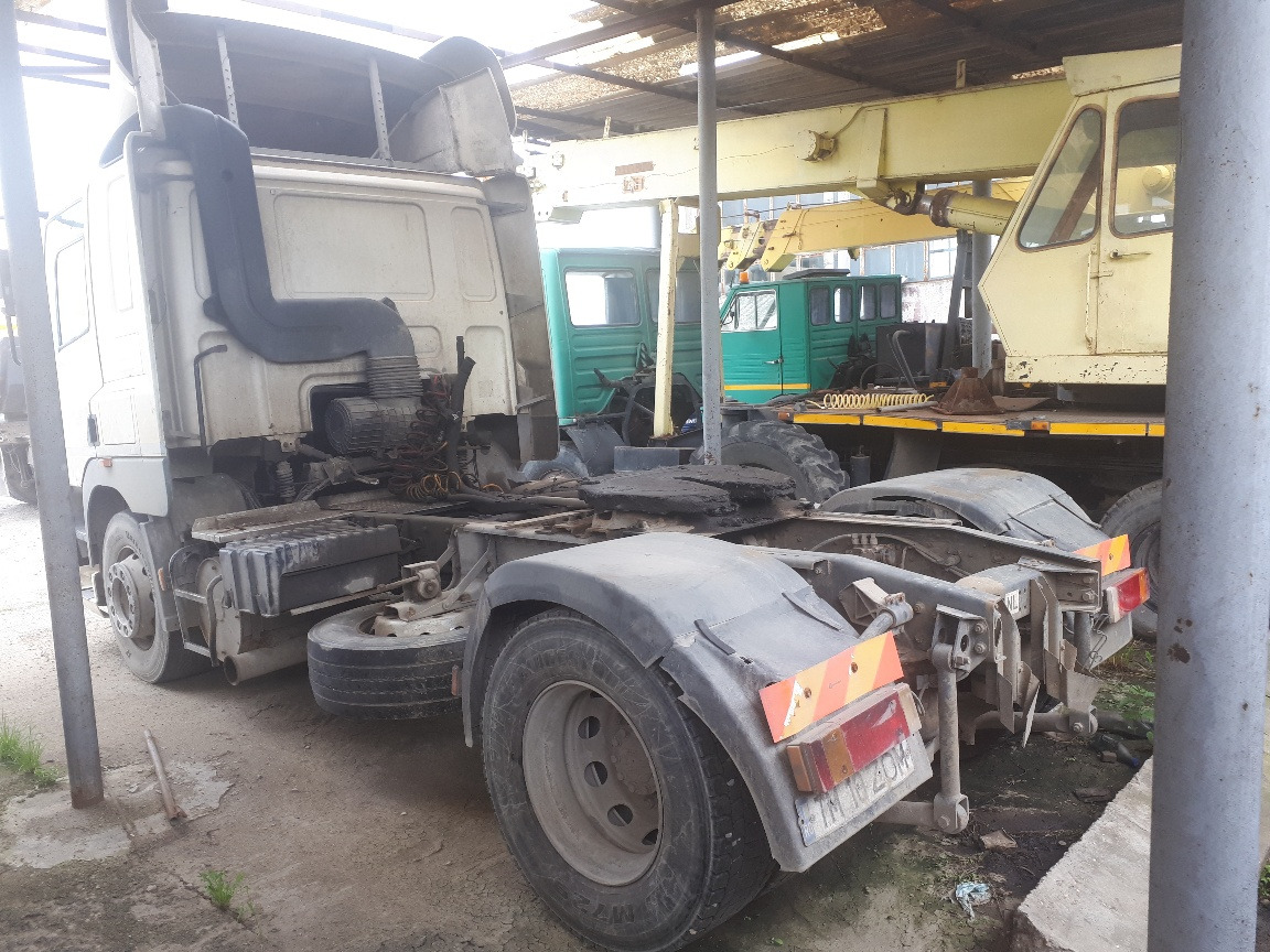 DAF CF 85.43 Tractor Head - יחידת טרקטור: תמונה 3 DAF CF 85.43 Tractor Head - יחידת טרקטור: תמונה 3