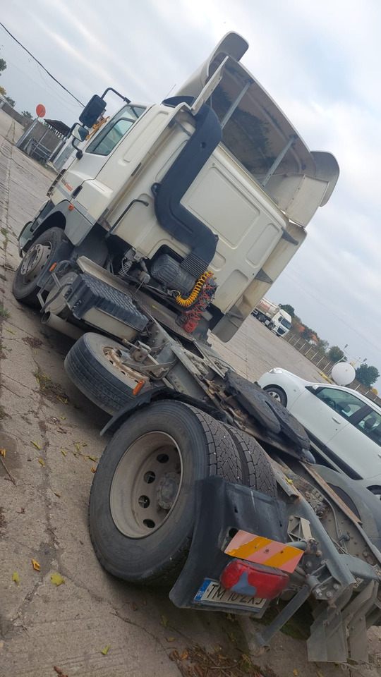 DAF CF 85.43 Tractor Head - יחידת טרקטור: תמונה 4 DAF CF 85.43 Tractor Head - יחידת טרקטור: תמונה 4