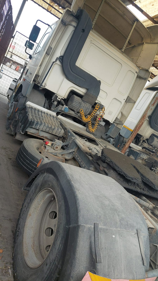 DAF CF 85.43 Tractor Head - יחידת טרקטור: תמונה 5 DAF CF 85.43 Tractor Head - יחידת טרקטור: תמונה 5