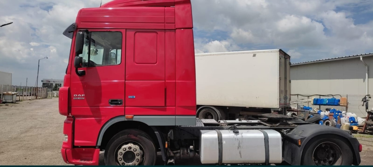 DAF XF 105.460 Automat - יחידת טרקטור: תמונה 3 DAF XF 105.460 Automat - יחידת טרקטור: תמונה 3