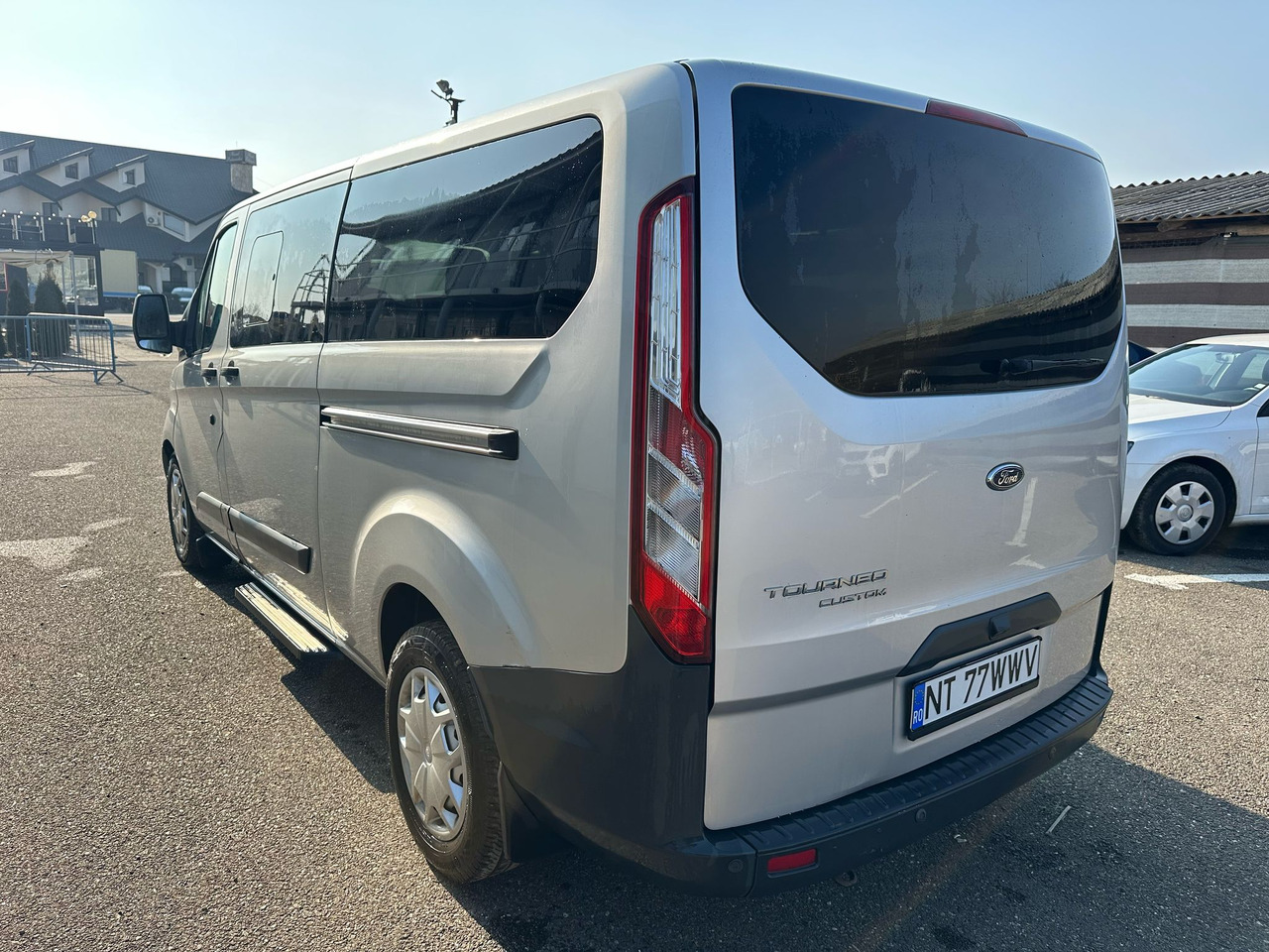 FORD TRANSIT CUSTOMS - כלי רכב מסחרי לנוסעים: תמונה 4 FORD TRANSIT CUSTOMS - כלי רכב מסחרי לנוסעים: תמונה 4