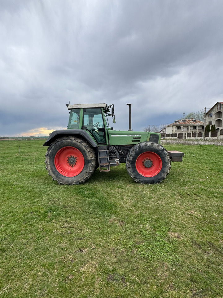 Fendt 824 Tractor - טרקטור חקלאי: תמונה 2 Fendt 824 Tractor - טרקטור חקלאי: תמונה 2