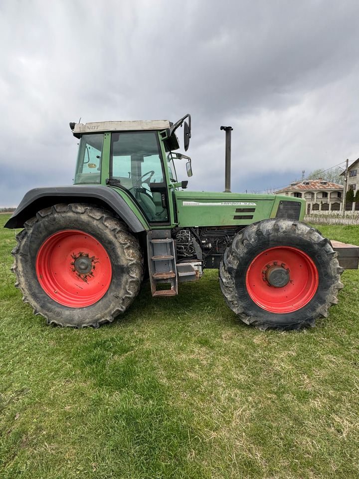 Fendt 824 Tractor - טרקטור חקלאי: תמונה 5 Fendt 824 Tractor - טרקטור חקלאי: תמונה 5