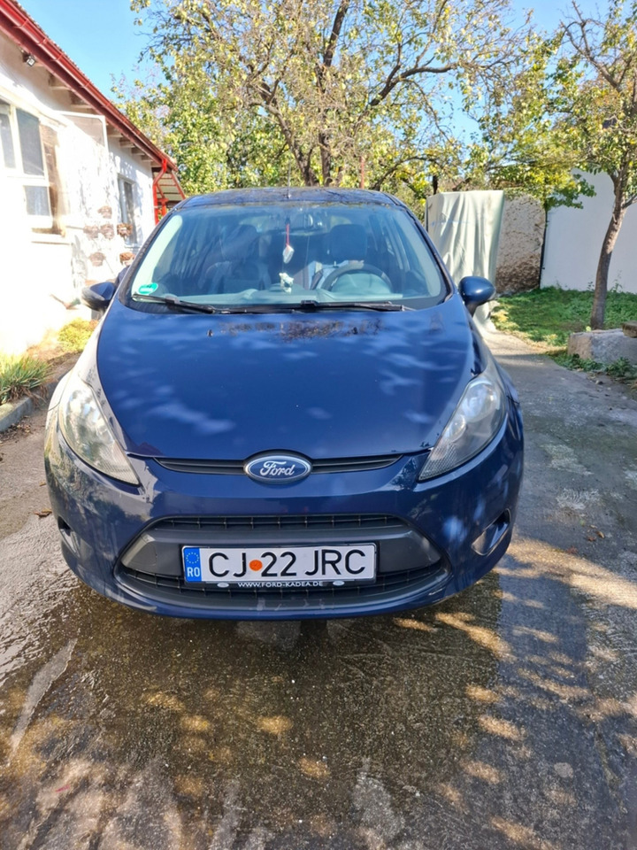 Ford Fiesta - סדאן: תמונה 3 Ford Fiesta - סדאן: תמונה 3