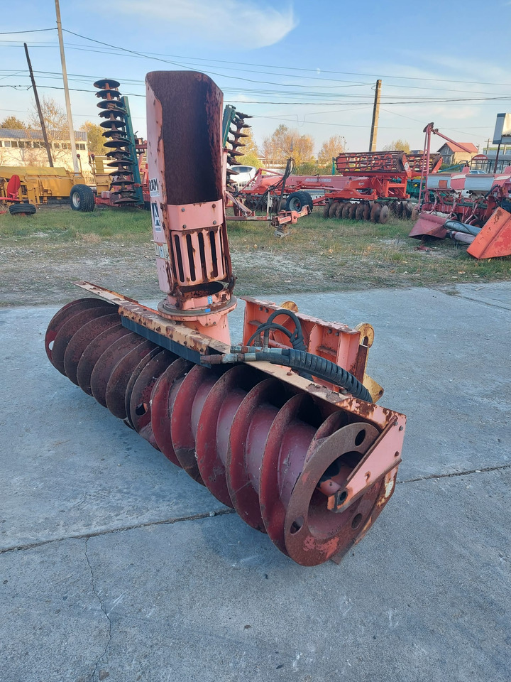 Freza zapada/Snow blower Assaloni pentru Buldoexcavator/Bobcat/Incatcator frontal - מפוח שלג עבור מכונת בנייה: תמונה 4 Freza zapada/Snow blower Assaloni pentru Buldoexcavator/Bobcat/Incatcator frontal - מפוח שלג עבור מכונת בנייה: תמונה 4