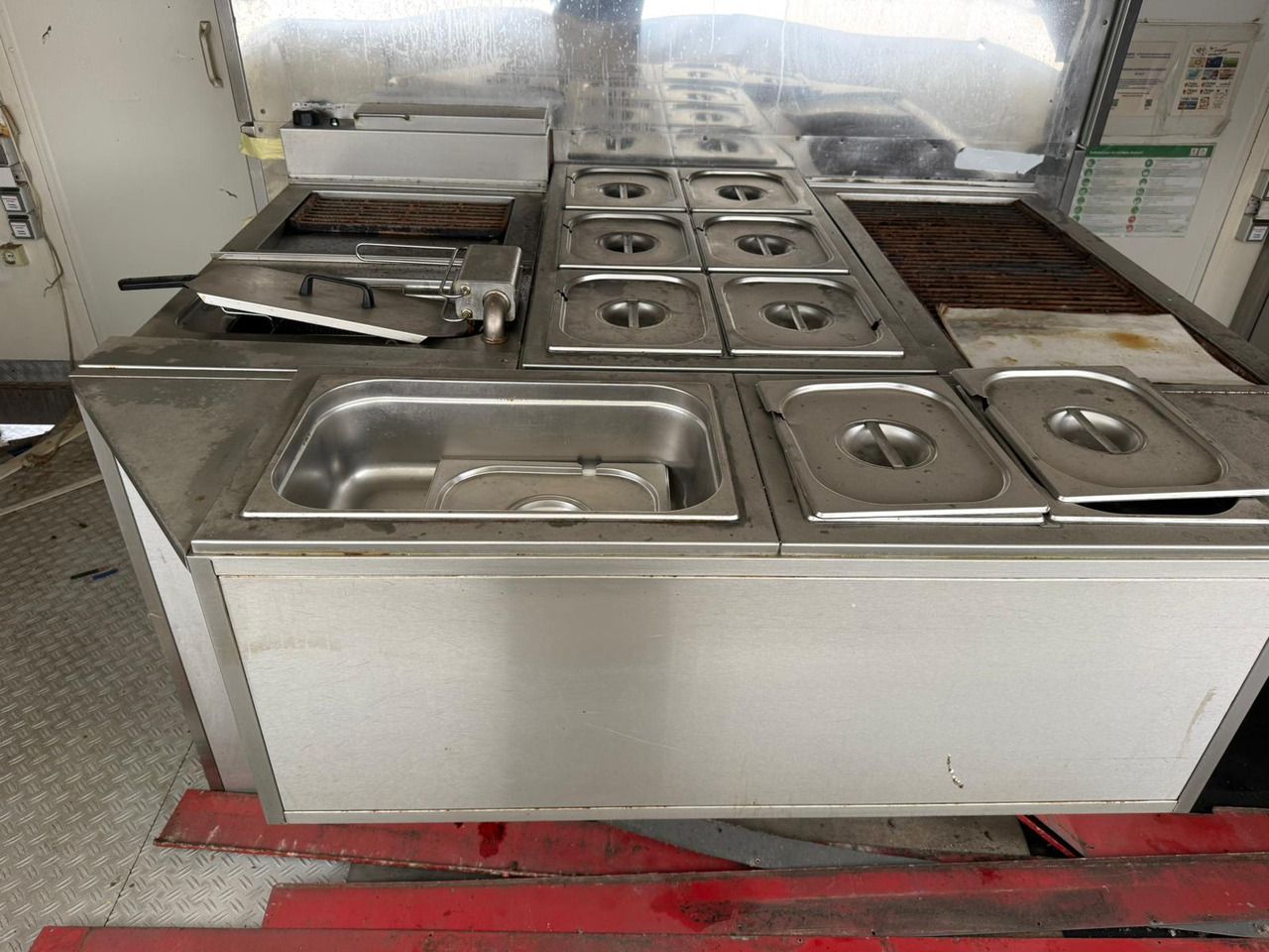GRILL-IMBIS ROKA RK5 - מכונות אחרות: תמונה 4 GRILL-IMBIS ROKA RK5 - מכונות אחרות: תמונה 4