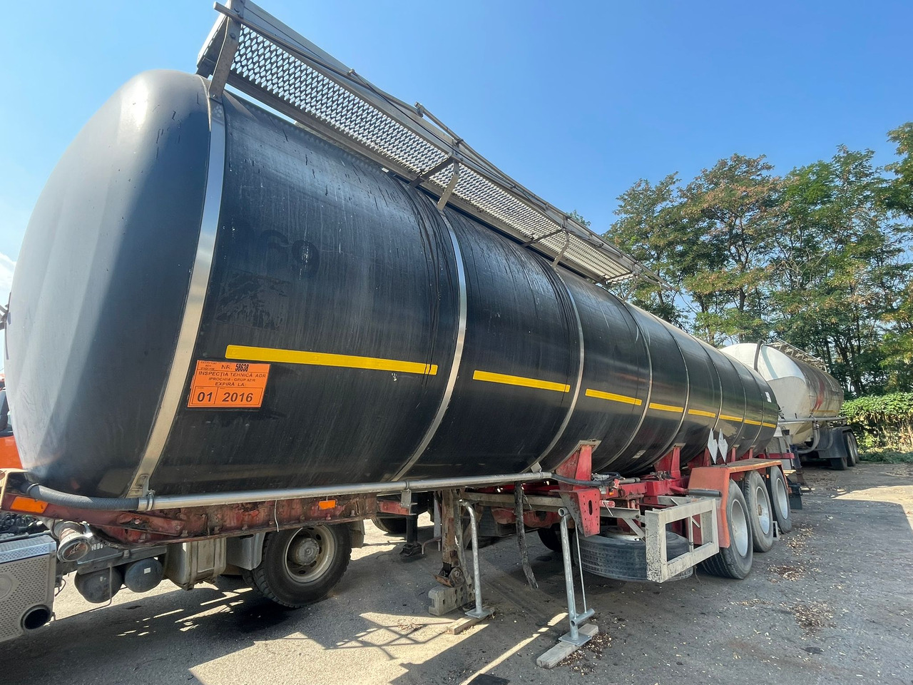 HENDRICK BITUMEN SEMI-TRAILER - סמיטריילר מכל: תמונה 2 HENDRICK BITUMEN SEMI-TRAILER - סמיטריילר מכל: תמונה 2