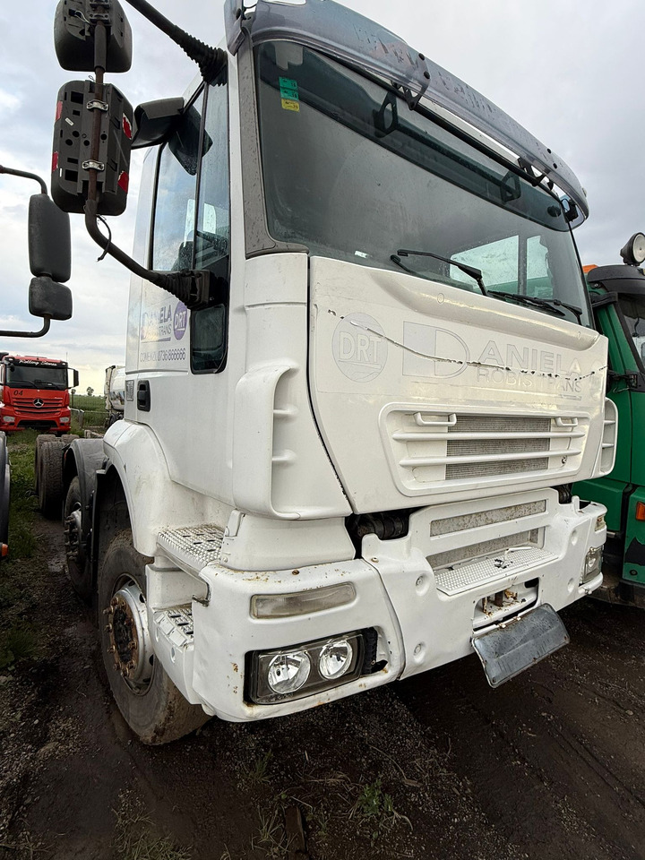 IVECO TRAKKER CHASSIS - משאית עם שלדת תא: תמונה 2 IVECO TRAKKER CHASSIS - משאית עם שלדת תא: תמונה 2