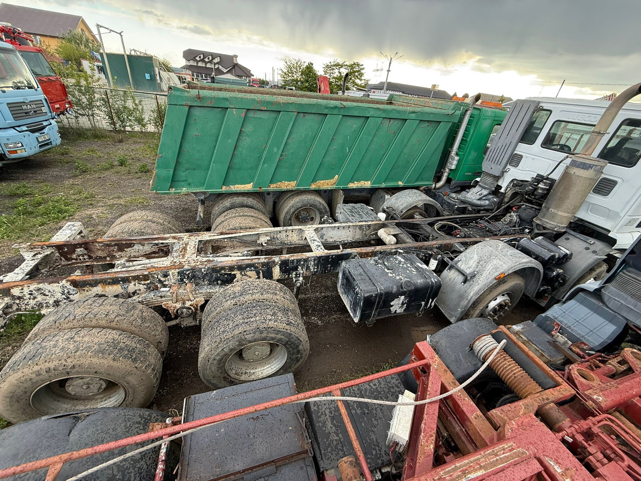 IVECO TRAKKER CHASSIS - משאית עם שלדת תא: תמונה 3 IVECO TRAKKER CHASSIS - משאית עם שלדת תא: תמונה 3