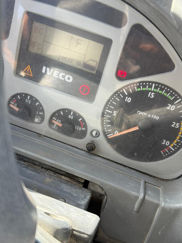 IVECO TRAKKER TIPPER - מזהיר: תמונה 5 IVECO TRAKKER TIPPER - מזהיר: תמונה 5