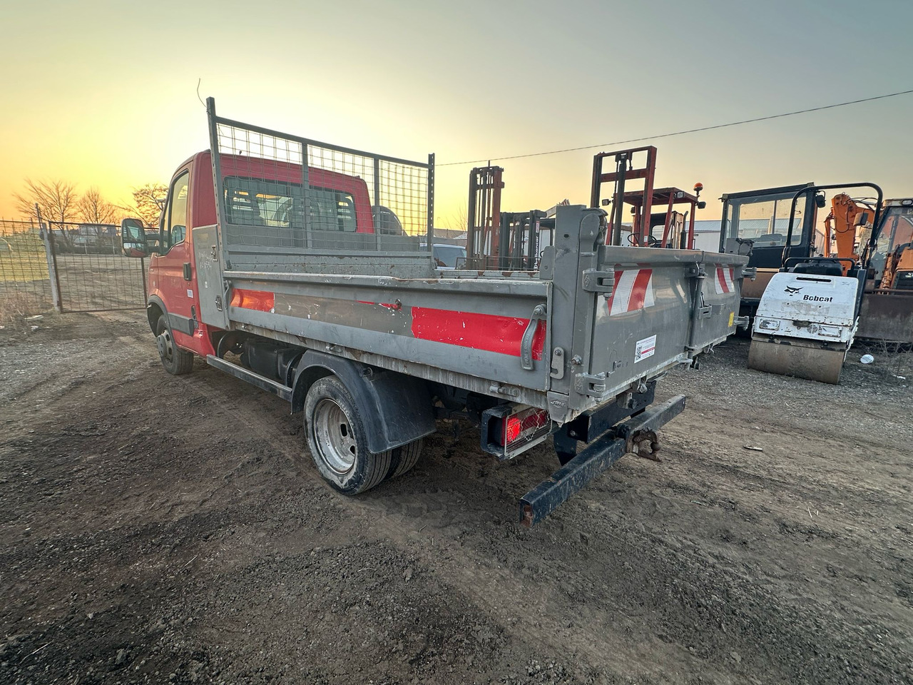 Iveco Daily Van - כלי רכב מסחרי מזהיר: תמונה 3 Iveco Daily Van - כלי רכב מסחרי מזהיר: תמונה 3