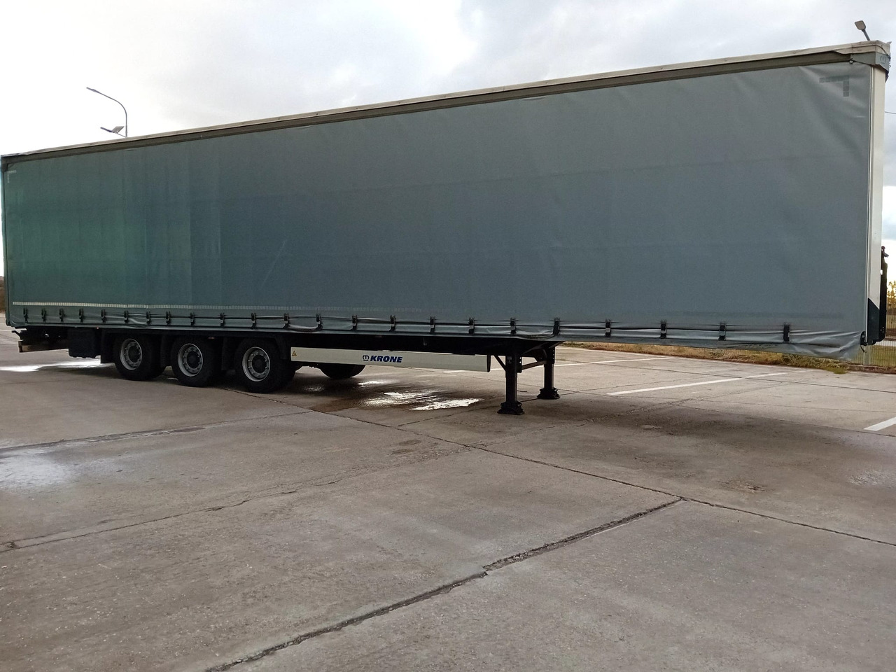 Krone Sliding Tarpaulin Semi-trailer Standard, TOP ! - סמיטריילר עם וילונות צד: תמונה 2 Krone Sliding Tarpaulin Semi-trailer Standard, TOP ! - סמיטריילר עם וילונות צד: תמונה 2