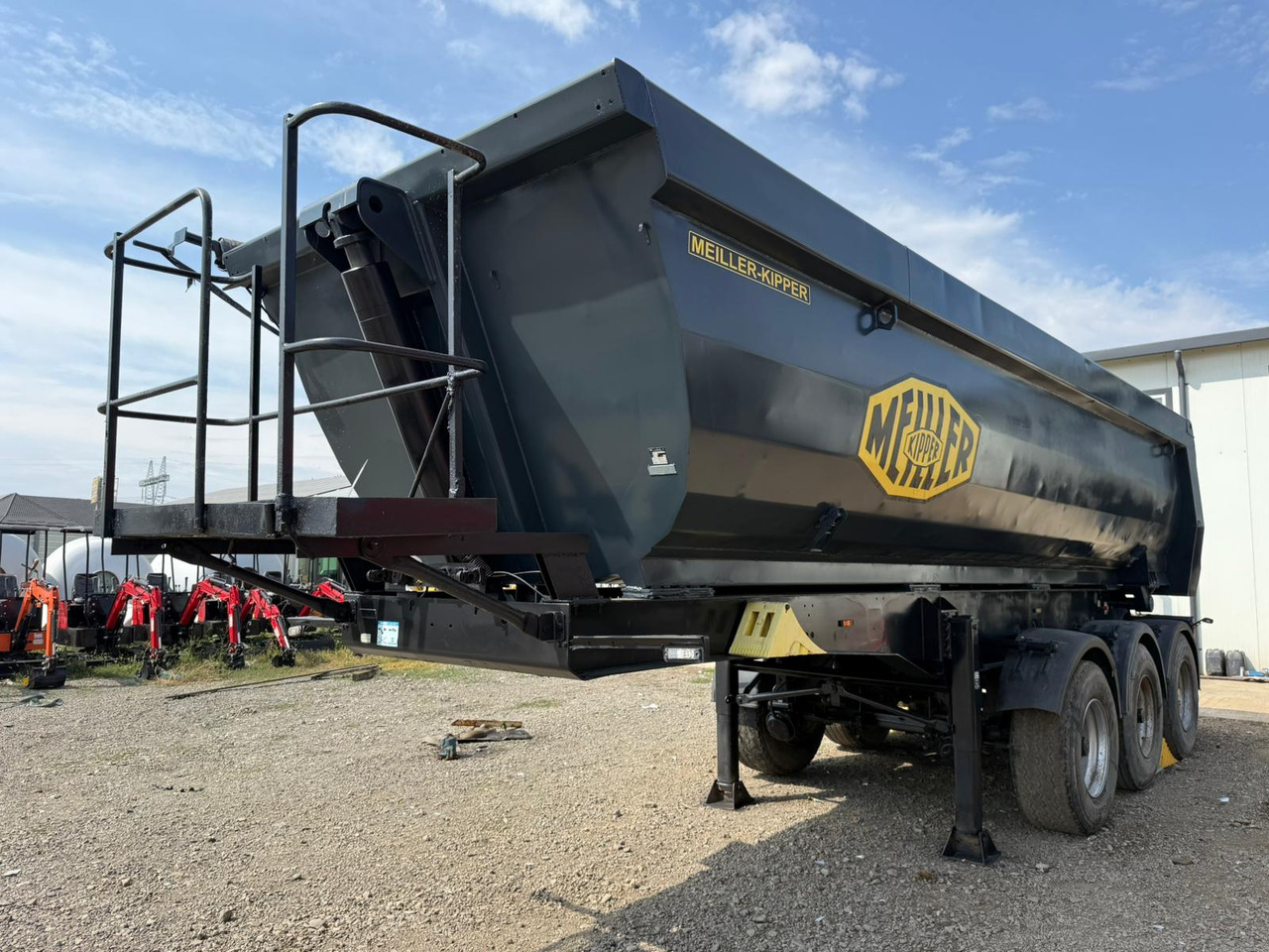 MEILLER TIPPER SEMI-TRAILER - סמיטריילר עם מזהיר: תמונה 2 MEILLER TIPPER SEMI-TRAILER - סמיטריילר עם מזהיר: תמונה 2