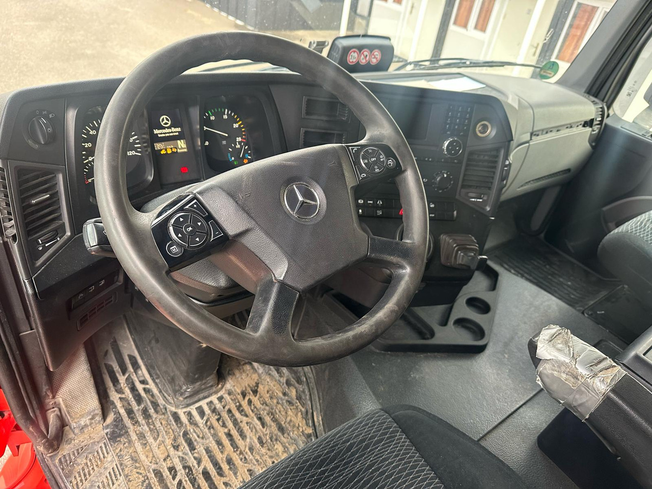 MERCEDES-BENZ ANTOS Tractor head - יחידת טרקטור: תמונה 3 MERCEDES-BENZ ANTOS Tractor head - יחידת טרקטור: תמונה 3