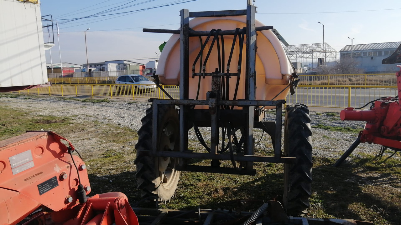MET Wirax Sprayer 2000 - מרסס נגרר: תמונה 4 MET Wirax Sprayer 2000 - מרסס נגרר: תמונה 4
