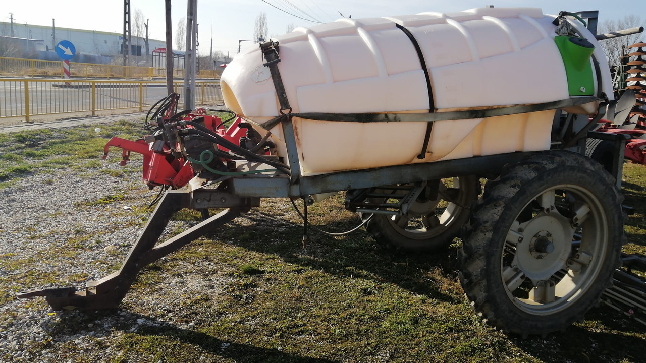 MET Wirax Sprayer 2000 - מרסס נגרר: תמונה 5 MET Wirax Sprayer 2000 - מרסס נגרר: תמונה 5