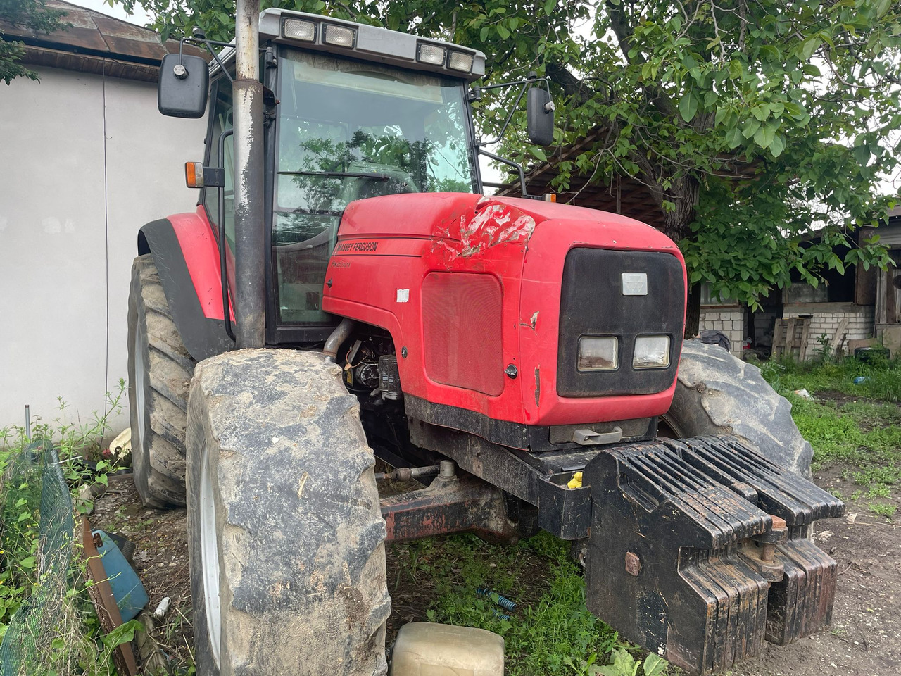 Massey Ferguson 8220 Tractor - טרקטור חקלאי: תמונה 1 Massey Ferguson 8220 Tractor - טרקטור חקלאי: תמונה 1