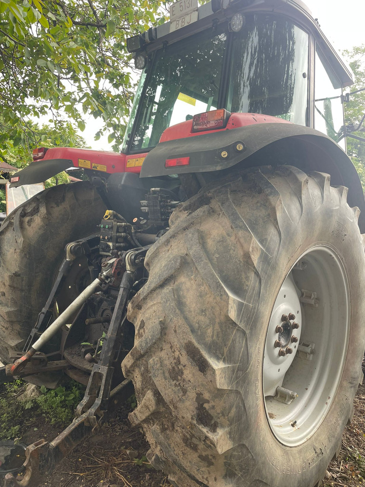 טרקטור חקלאי Massey Ferguson 8220 Tractor: תמונה 10