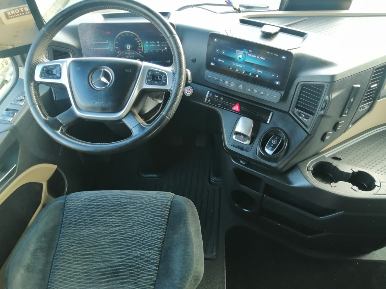Mercedes-Benz Actros 1845 LS, BIG SPACE, TOP!!! - יחידת טרקטור: תמונה 4 Mercedes-Benz Actros 1845 LS, BIG SPACE, TOP!!! - יחידת טרקטור: תמונה 4