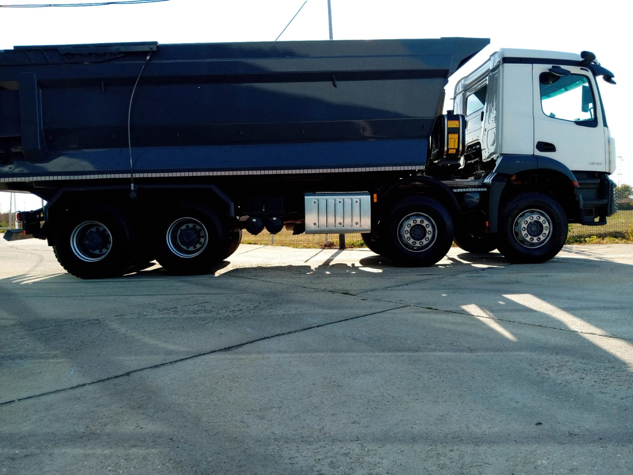 Mercedes-Benz Arocs 42.40 8×4 Basculanta/Tipper/Kipper Heavy Duty, TOP !!! - מזהיר: תמונה 3 Mercedes-Benz Arocs 42.40 8×4 Basculanta/Tipper/Kipper Heavy Duty, TOP !!! - מזהיר: תמונה 3