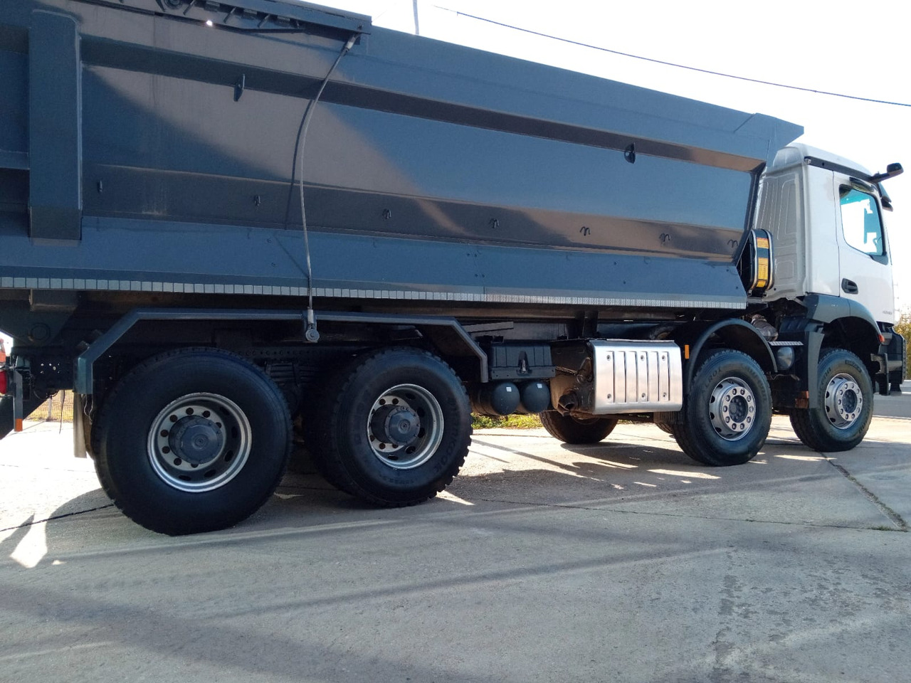 Mercedes-Benz Arocs 42.40 8×4 Basculanta/Tipper/Kipper Heavy Duty, TOP !!! - מזהיר: תמונה 4 Mercedes-Benz Arocs 42.40 8×4 Basculanta/Tipper/Kipper Heavy Duty, TOP !!! - מזהיר: תמונה 4