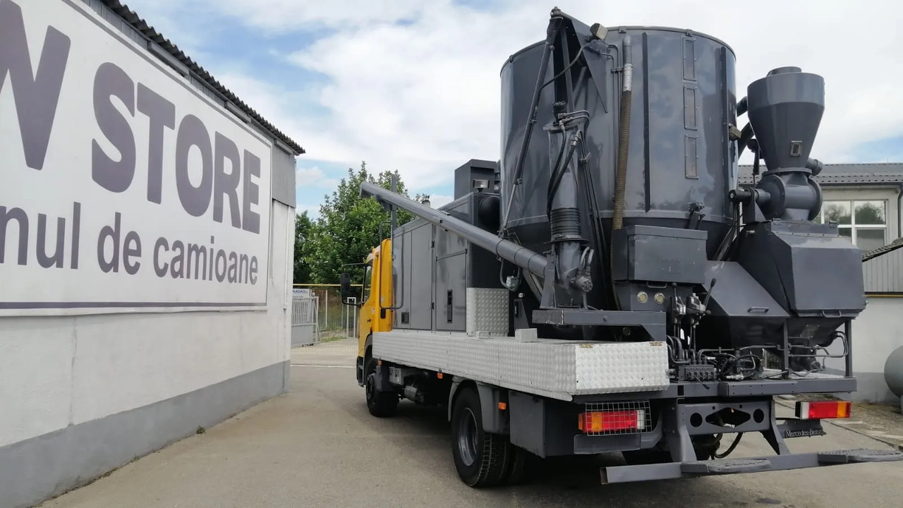 Mercedes-Benz Atego & Gmelin Animal Feed Mill and Mixer/FNC - ציוד לבעלי חיים: תמונה 4 Mercedes-Benz Atego & Gmelin Animal Feed Mill and Mixer/FNC - ציוד לבעלי חיים: תמונה 4