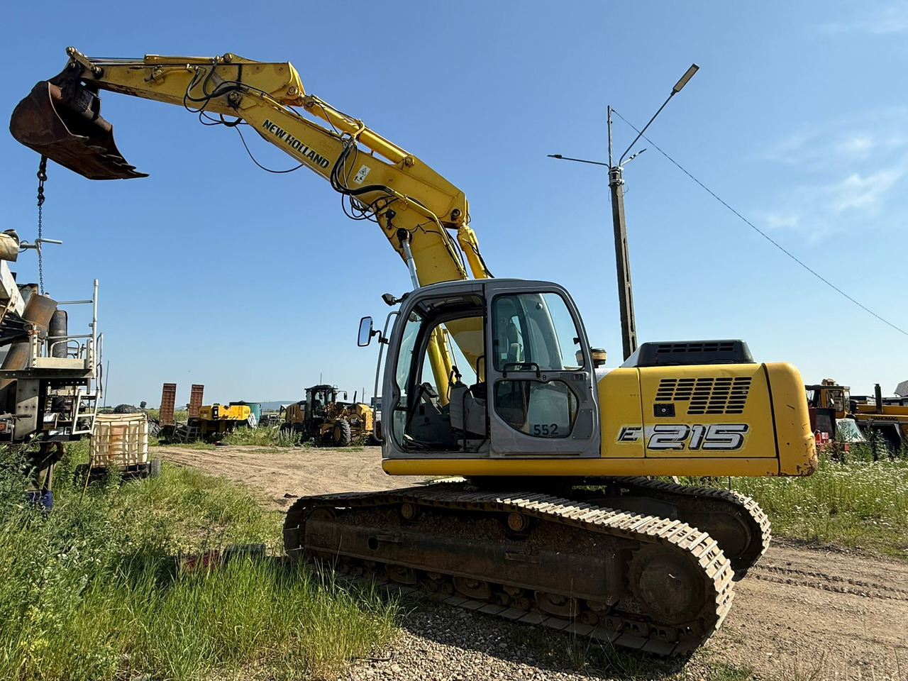 NEW HOLLAND E 215 EXCAVATOR - מחפר סורק: תמונה 2 NEW HOLLAND E 215 EXCAVATOR - מחפר סורק: תמונה 2