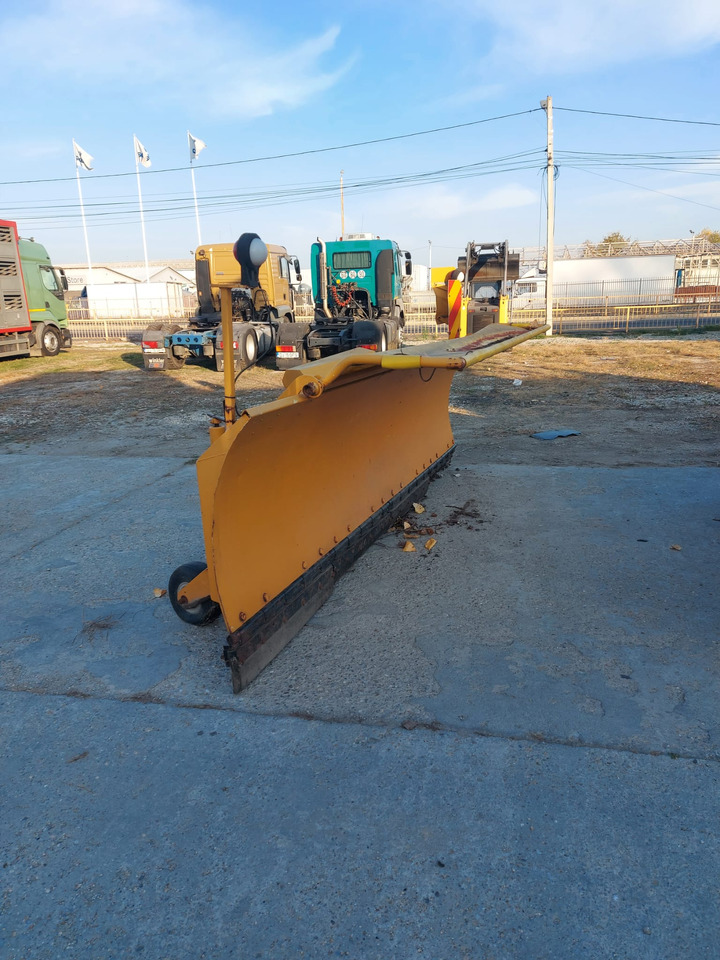 Nido Plow / Snow Blade / – Nido Universal Electrohidraulik – Sn 252 - מחרשת שלג: תמונה 4 Nido Plow / Snow Blade / – Nido Universal Electrohidraulik – Sn 252 - מחרשת שלג: תמונה 4