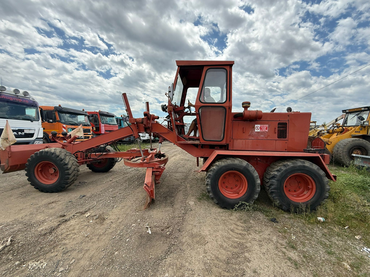 O&K G8 Motor Grader - מפלסת: תמונה 2 O&K G8 Motor Grader - מפלסת: תמונה 2
