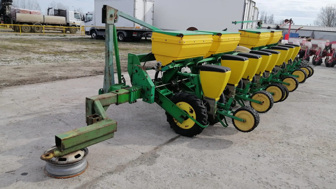 SFOGGIA GAMA PLUS 12/9m/12 Rows Seeding Machine - מכונת זריעה מדויקת: תמונה 4 SFOGGIA GAMA PLUS 12/9m/12 Rows Seeding Machine - מכונת זריעה מדויקת: תמונה 4