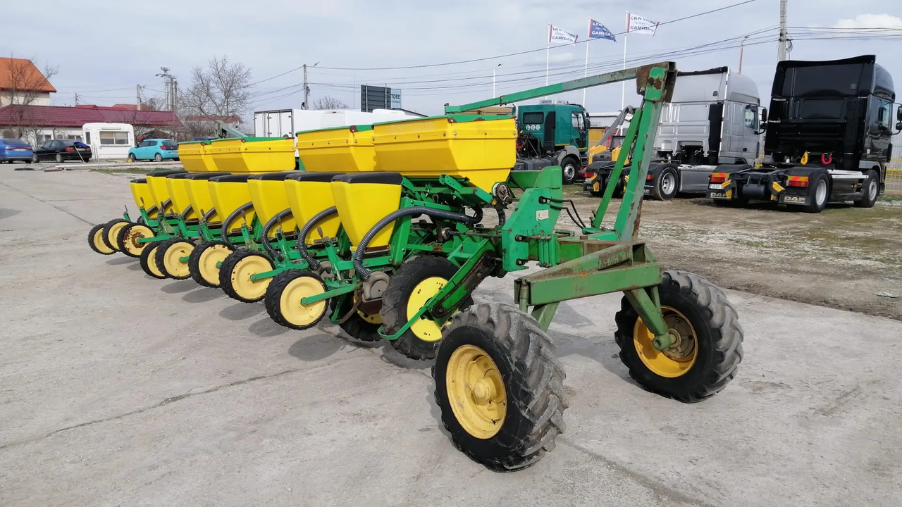 SFOGGIA GAMA PLUS 12/9m/12 Rows Seeding Machine - מכונת זריעה מדויקת: תמונה 5 SFOGGIA GAMA PLUS 12/9m/12 Rows Seeding Machine - מכונת זריעה מדויקת: תמונה 5