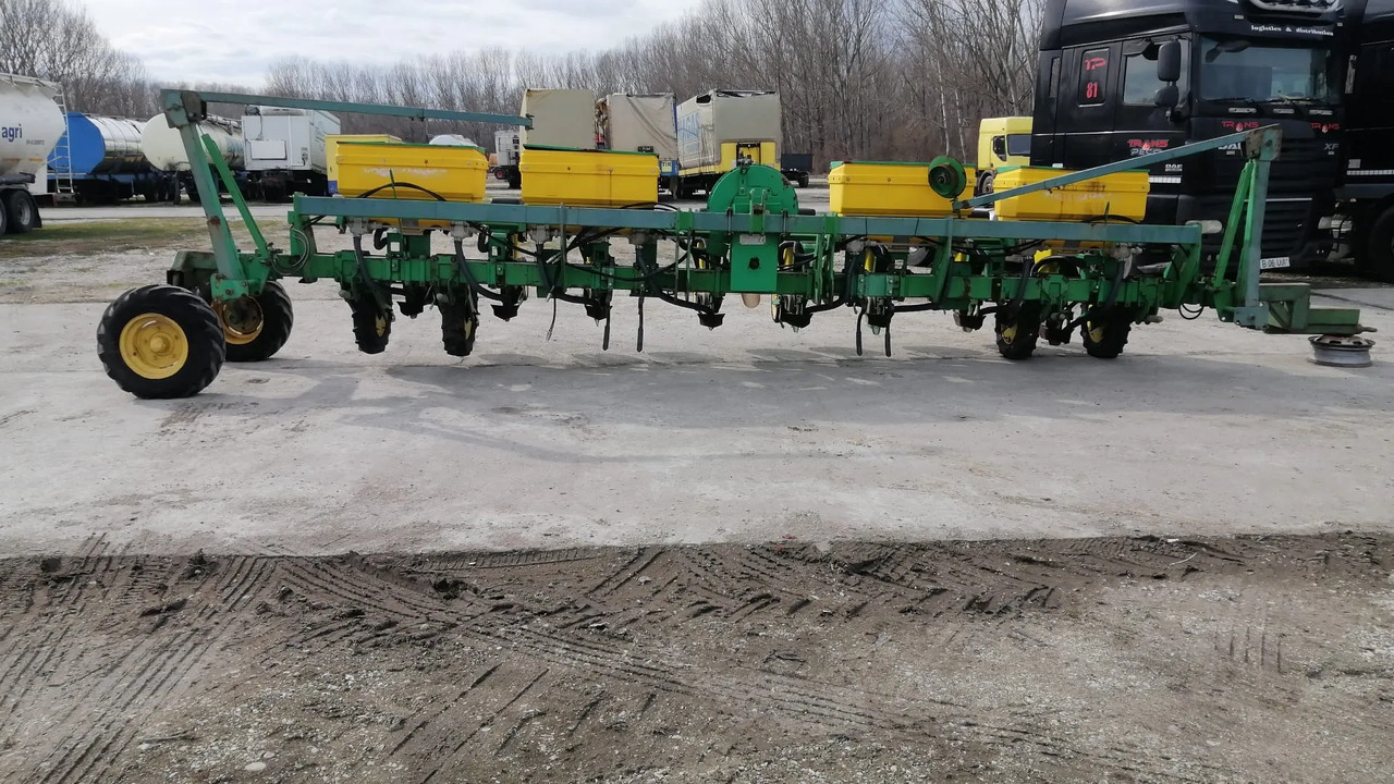 SFOGGIA GAMA PLUS 12/9m/12 Rows Seeding Machine - מכונת זריעה מדויקת: תמונה 2 SFOGGIA GAMA PLUS 12/9m/12 Rows Seeding Machine - מכונת זריעה מדויקת: תמונה 2