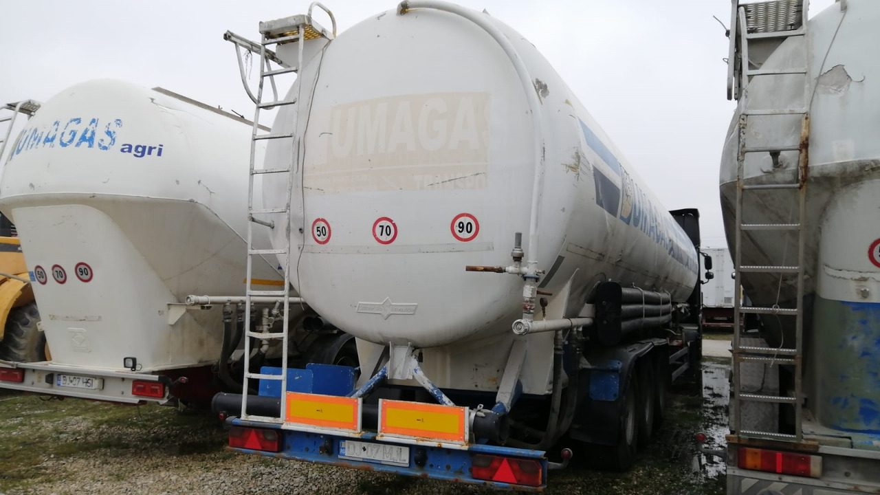 SPITZER Tank/Silo 57,000 l 4 Compartments for Powders/Feed/Water//Liquid Fertilizer/etc. - סמיטריילר Silo: תמונה 3 SPITZER Tank/Silo 57,000 l 4 Compartments for Powders/Feed/Water//Liquid Fertilizer/etc. - סמיטריילר Silo: תמונה 3
