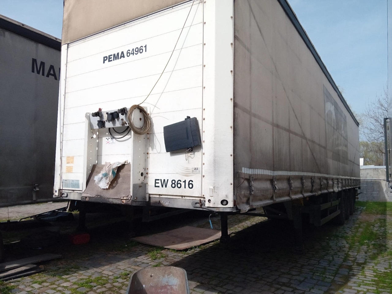 Schmitz S01 Semi-Trailer - סמיטריילר עם וילונות צד: תמונה 1 Schmitz S01 Semi-Trailer - סמיטריילר עם וילונות צד: תמונה 1