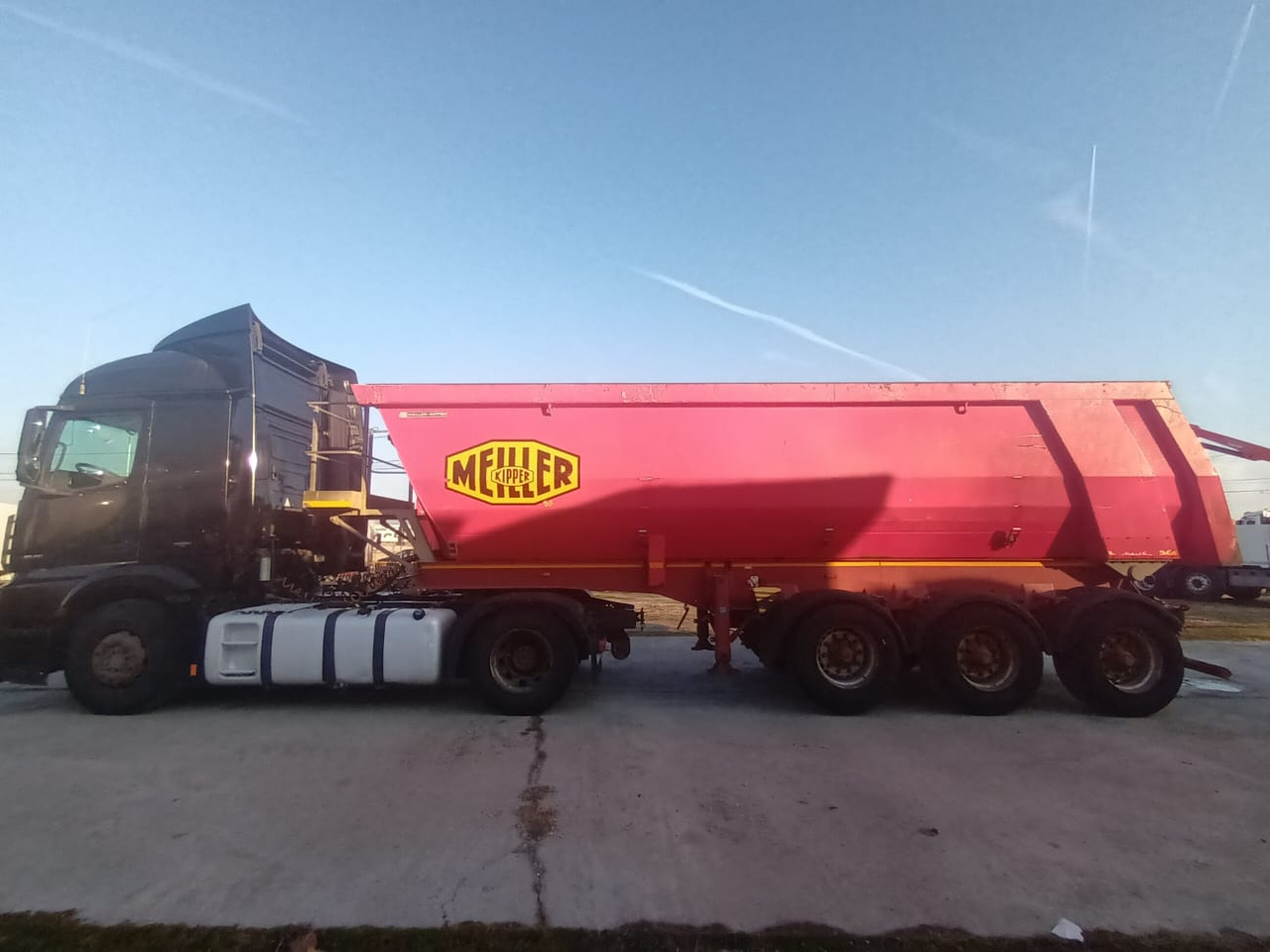 Tractor Head Mercedes-Benz Actros (2014) + Semi-trailer Tipper Meiller – Kipper (2004) - יחידת טרקטור: תמונה 4 Tractor Head Mercedes-Benz Actros (2014) + Semi-trailer Tipper Meiller – Kipper (2004) - יחידת טרקטור: תמונה 4