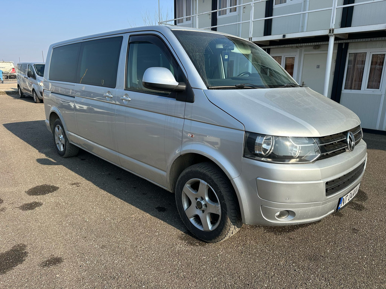 VOLKSWAGEN MULTIVAN - מיניבוס, כלי רכב מסחרי לנוסעים: תמונה 2 VOLKSWAGEN MULTIVAN - מיניבוס, כלי רכב מסחרי לנוסעים: תמונה 2