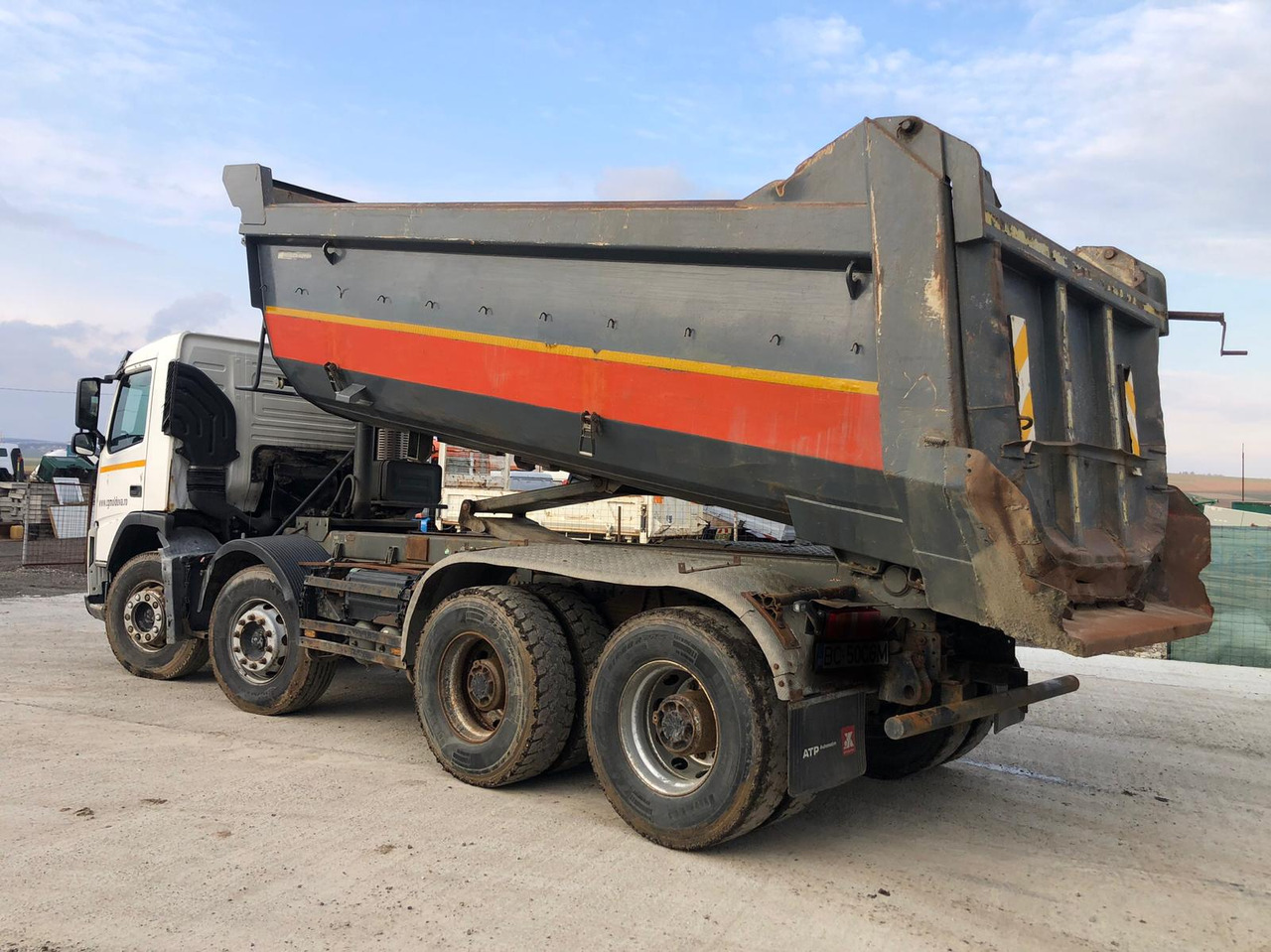 VOLVO FM 420 Tipper - מזהיר: תמונה 2 VOLVO FM 420 Tipper - מזהיר: תמונה 2