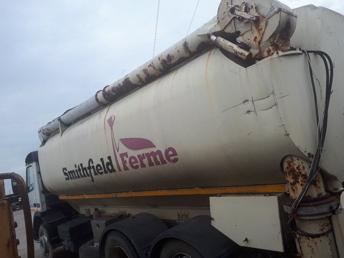 VOLVO FM12 Animal Feed Tank Truck - משאית מכל: תמונה 4 VOLVO FM12 Animal Feed Tank Truck - משאית מכל: תמונה 4