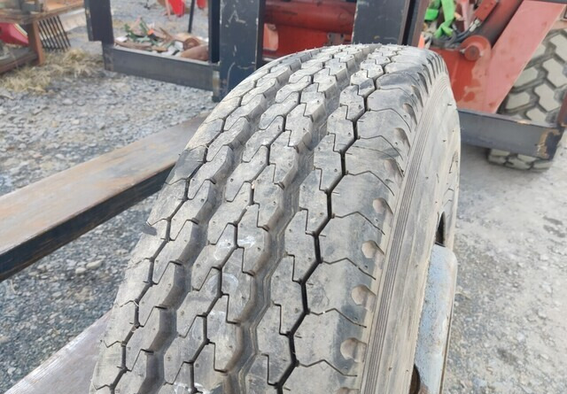 11R22.5 Kuorma-auton renkaat - 2kpl - צמיג עבור משאית: תמונה 5 11R22.5 Kuorma-auton renkaat - 2kpl - צמיג עבור משאית: תמונה 5