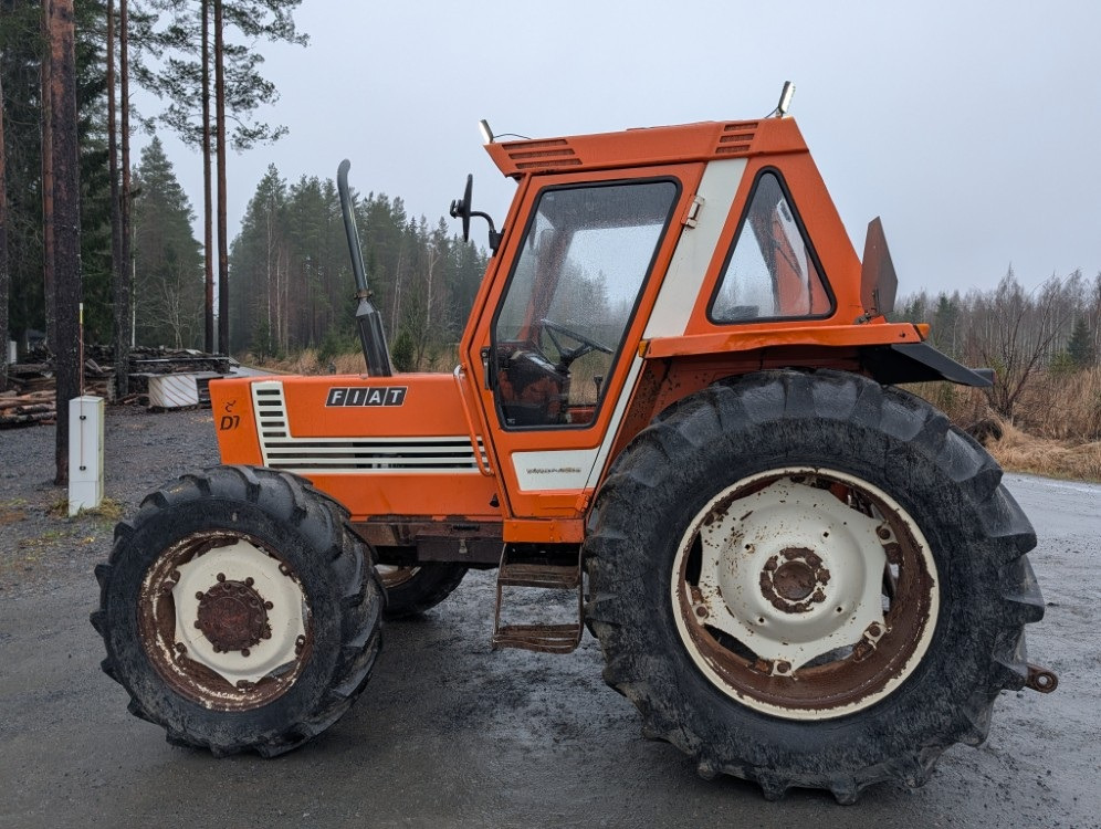 FIAT 780DT 4WD - טרקטור חקלאי: תמונה 2 FIAT 780DT 4WD - טרקטור חקלאי: תמונה 2